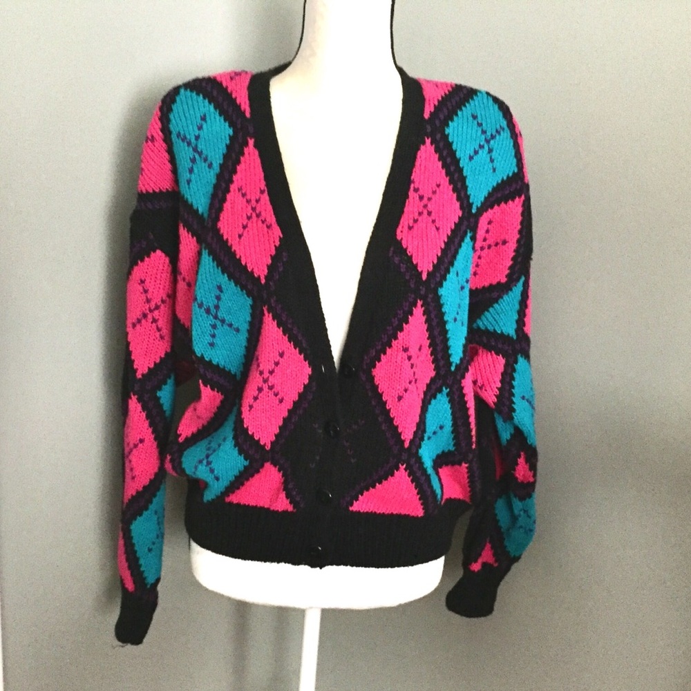 Vintage Over-Sized Argyle Pattern Cardigan Sweater